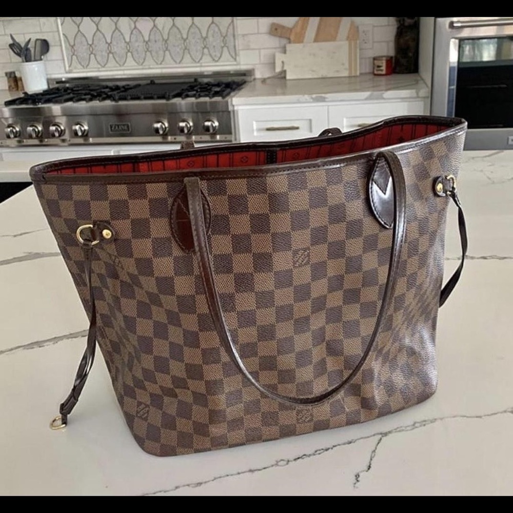 🌺 Authentic Louis Vuitton GM Never Full